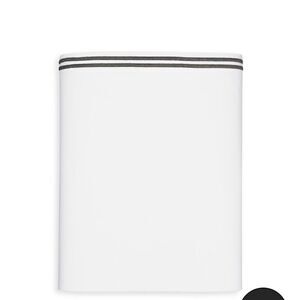 HUDSON PARK COLLECTION
Italian Percale Flat Sheet, Queen